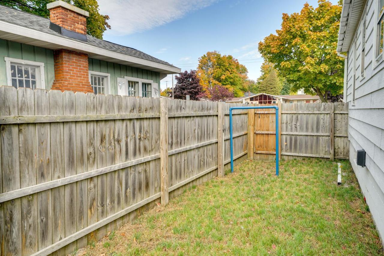 Ludington Vacation Rental - Walk To Lake Michigan! Екстер'єр фото