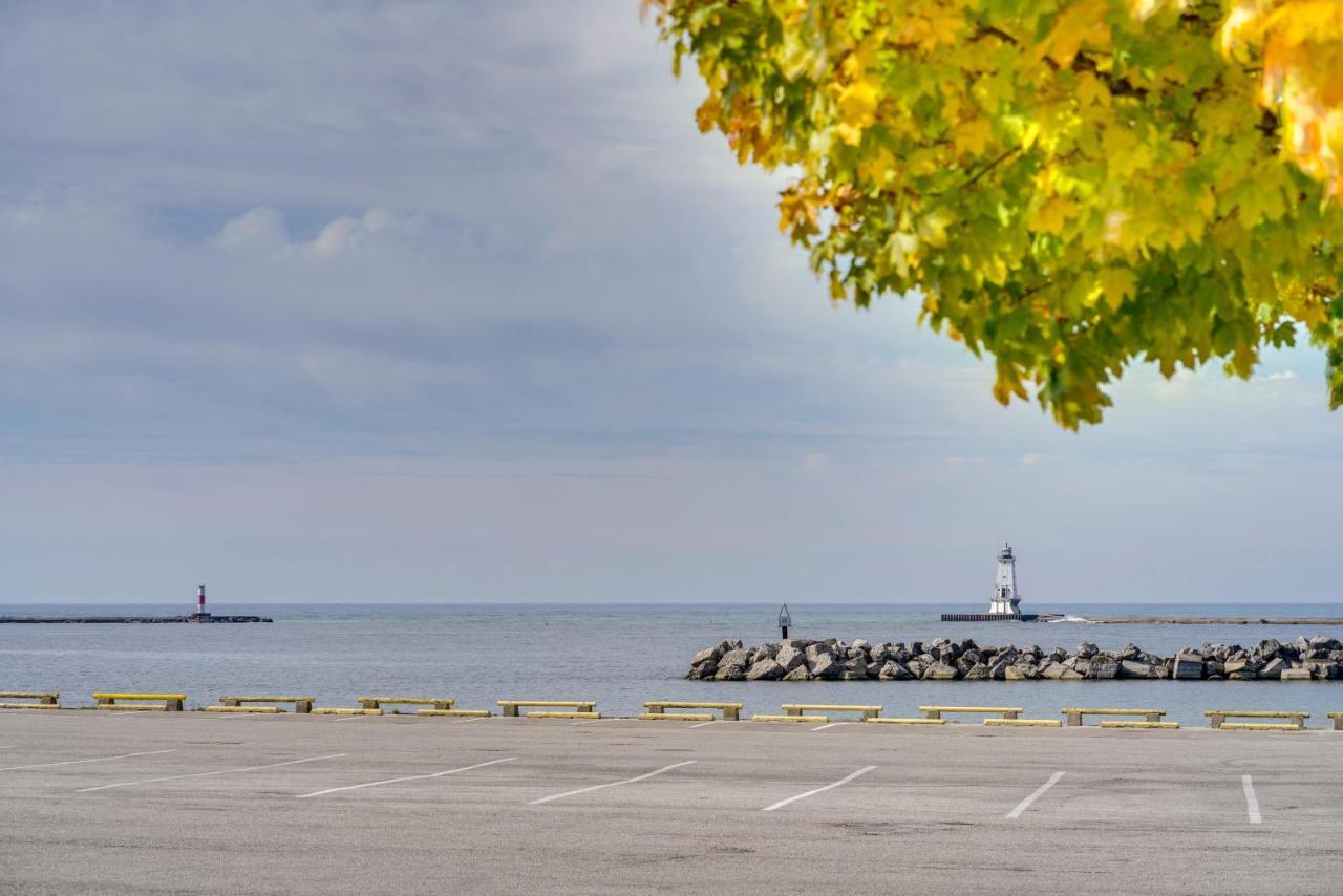 Ludington Vacation Rental - Walk To Lake Michigan! Екстер'єр фото